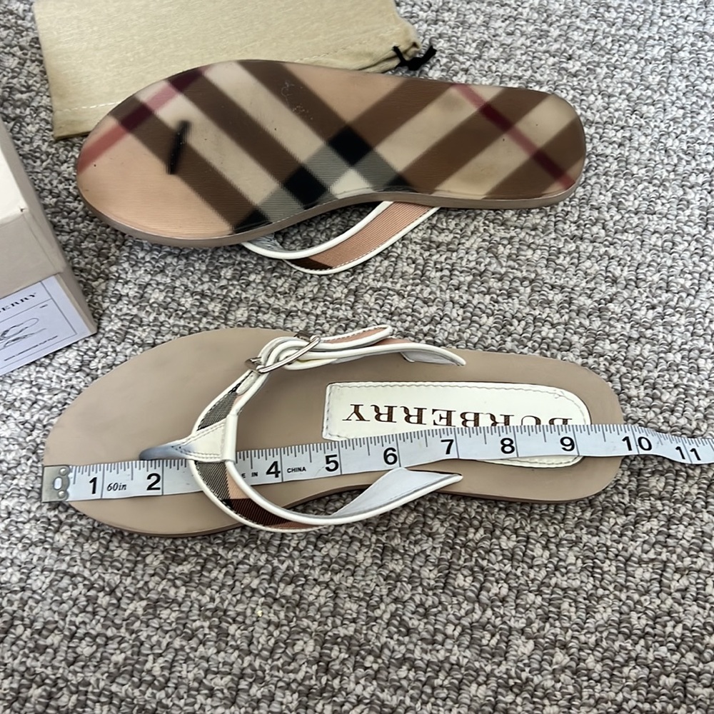 Burberry Lancaster Nova Flip Flop Sandals Shoes Slides 37 White Tan Classic - Picture 12 of 13